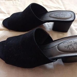 Lifestride soft system mules